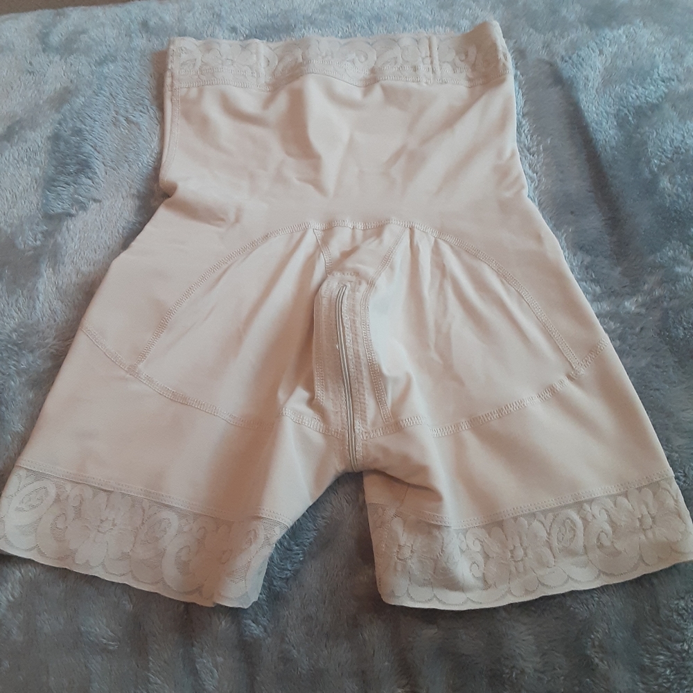 Shapewear/Faja - Picture 2 of 2